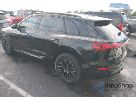 2024 Audi Q8 E-Tron Prestige Quattro z USA, uszkodzony, nr VIN WA16AAGE3RB061532